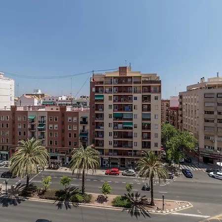 Travel Habitat Jardines De Viveros Valencia Buitenkant foto